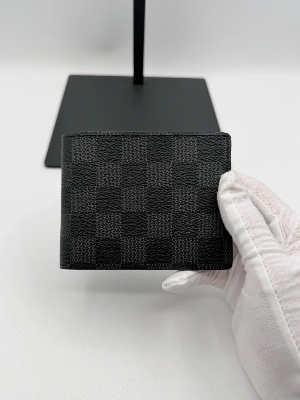 Louis Vuitton Damier Bi Fold Wallet